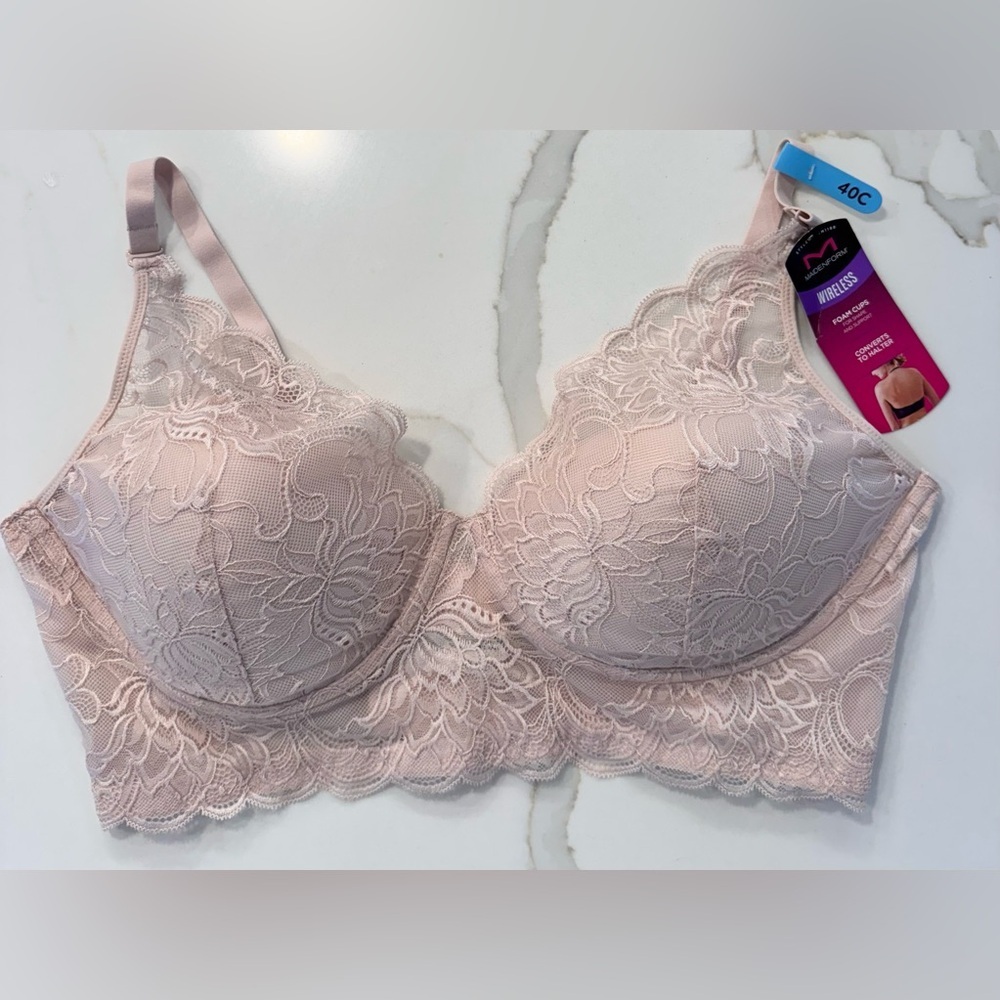 Maidenform Elegant Lace Wireless Bra in Soft Pink